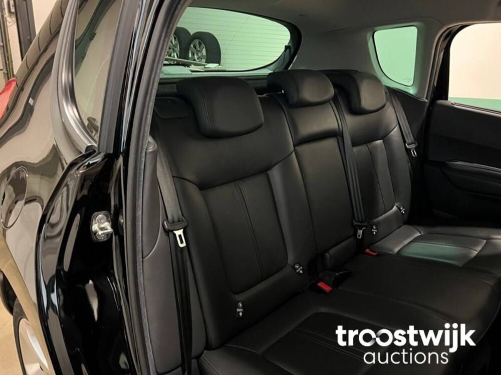 Peugeot 3008 1.6 THP GT Auto