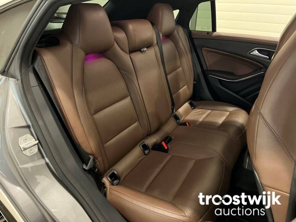 Mercedes-Benz CLA220 AMG D 4Matic 7G-DCT Car