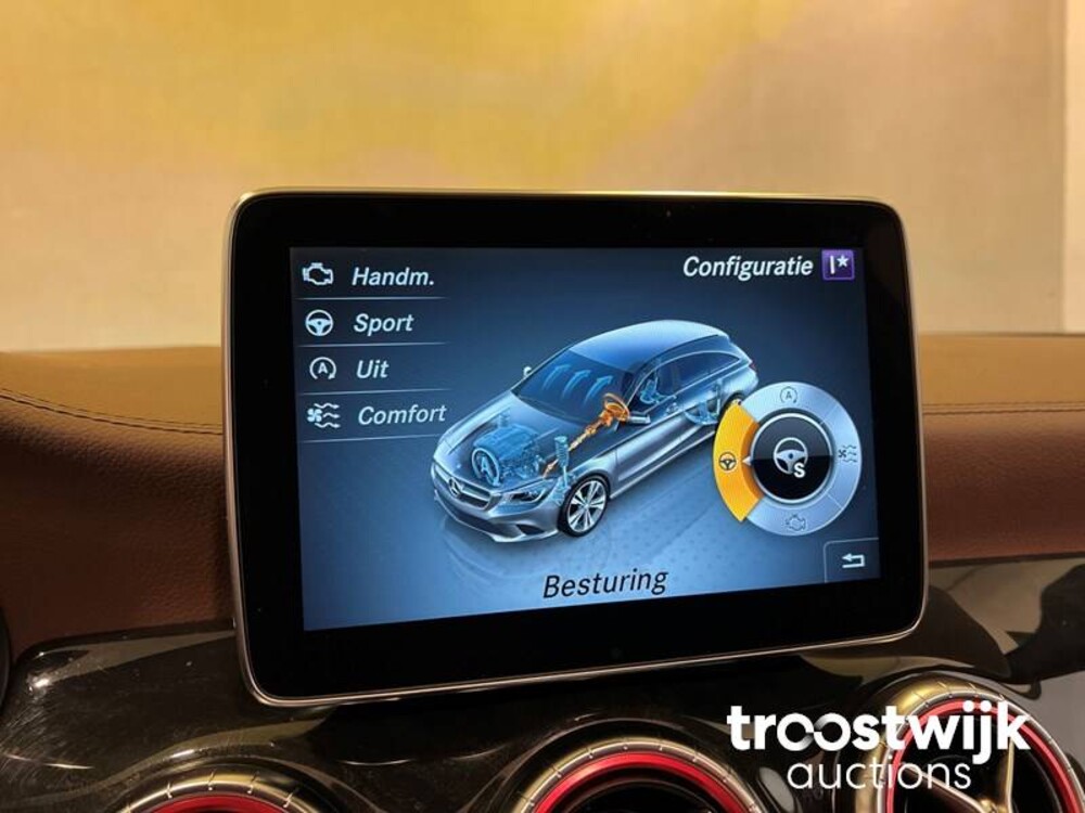 Mercedes-Benz CLA220 AMG D 4Matic 7G-DCT Car