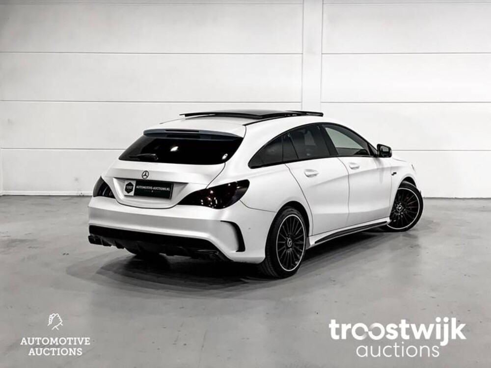 Mercedes-Benz CLA220 AMG D 4Matic 7G-DCT Car