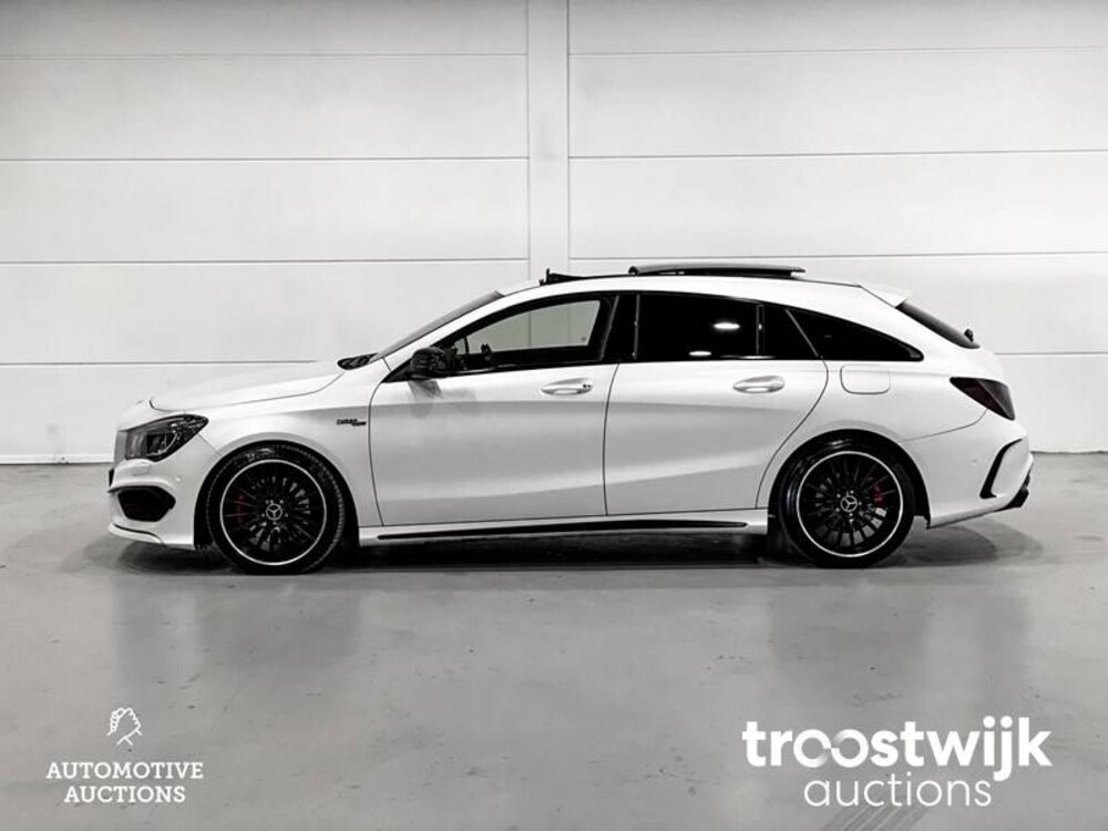 Mercedes-Benz CLA220 AMG D 4Matic 7G-DCT Car