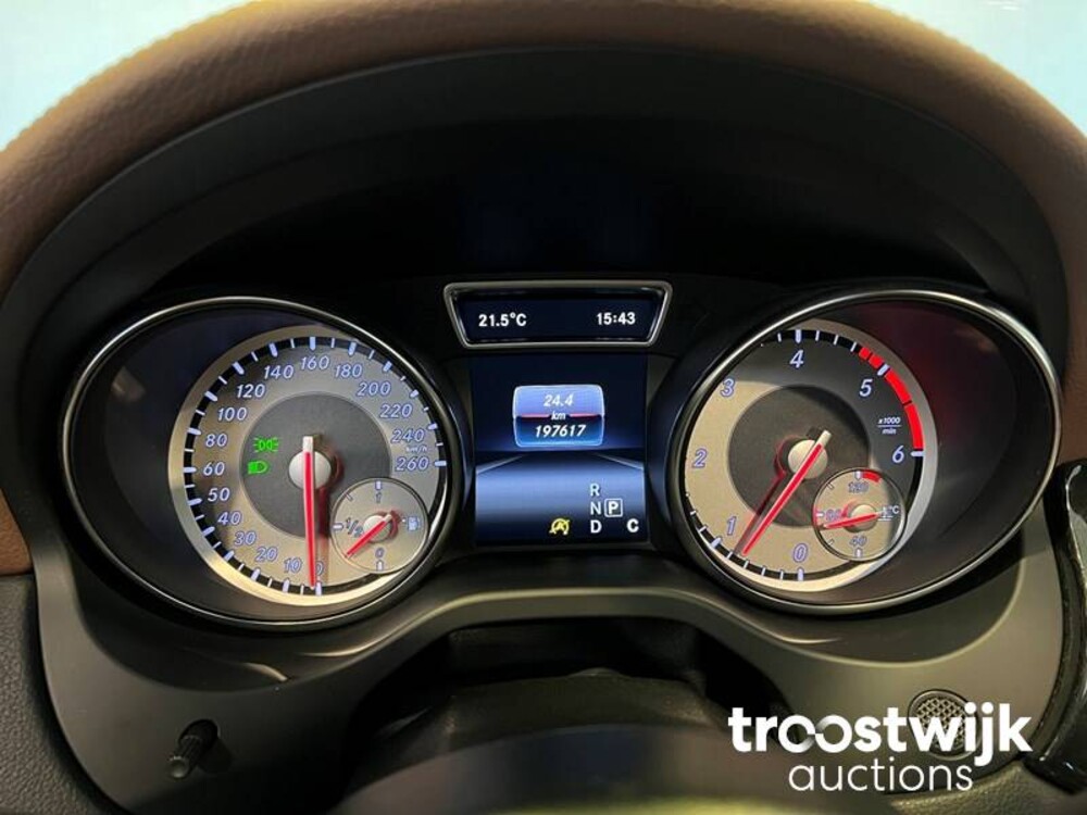 Mercedes-Benz CLA220 AMG D 4Matic 7G-DCT Car