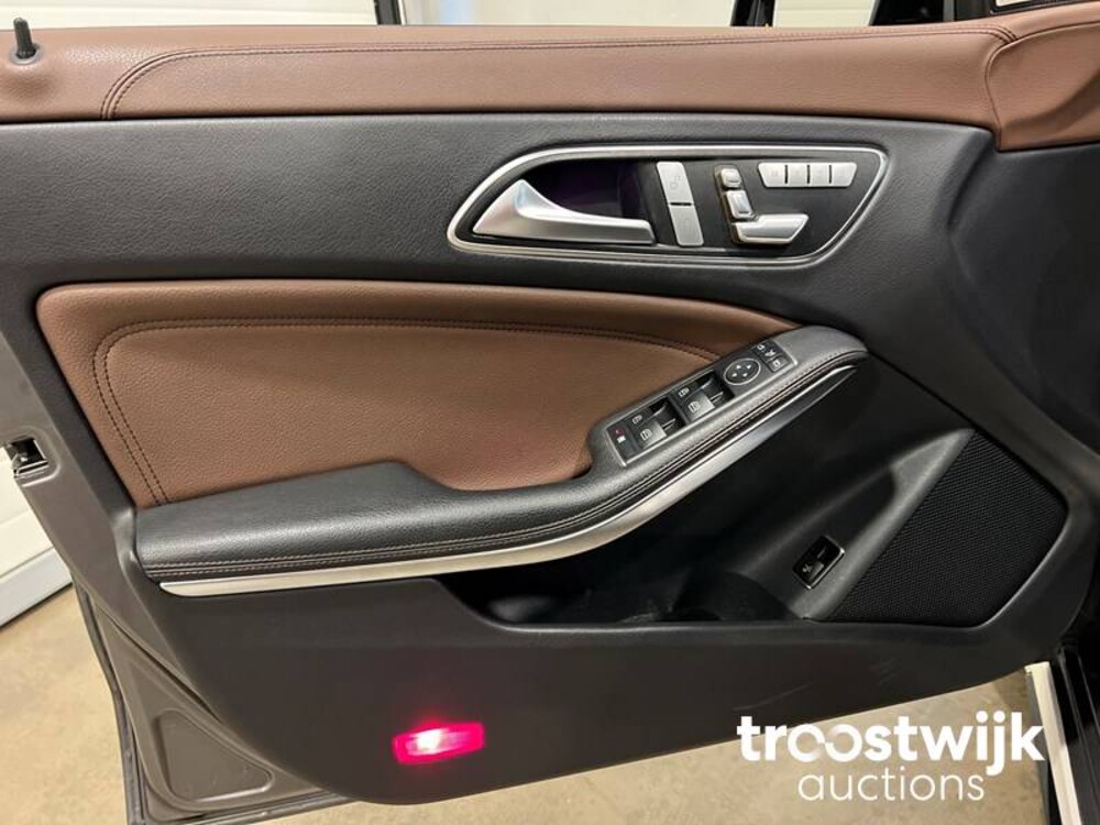 Mercedes-Benz CLA220 AMG D 4Matic 7G-DCT Car