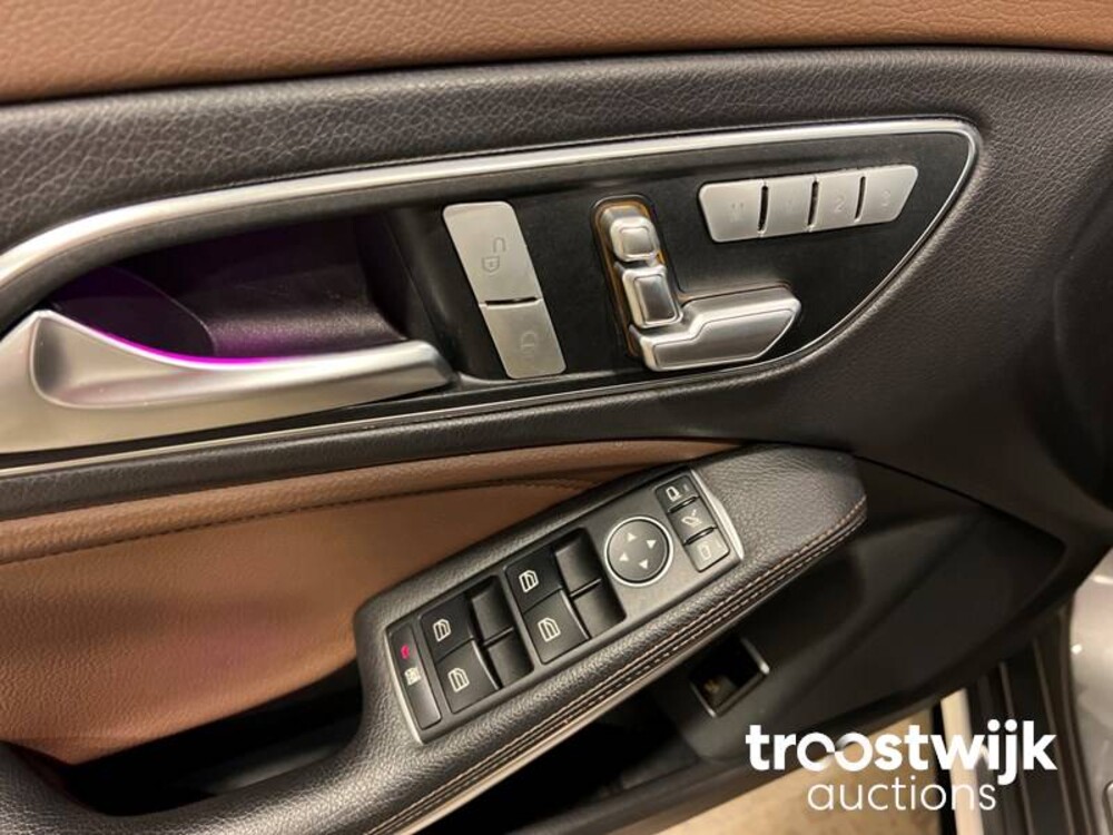 Mercedes-Benz CLA220 AMG D 4Matic 7G-DCT Car