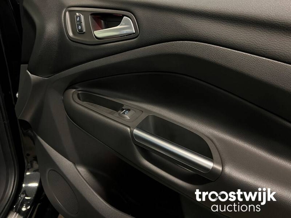 Ford Kuga Titanium Plus 4WD Car