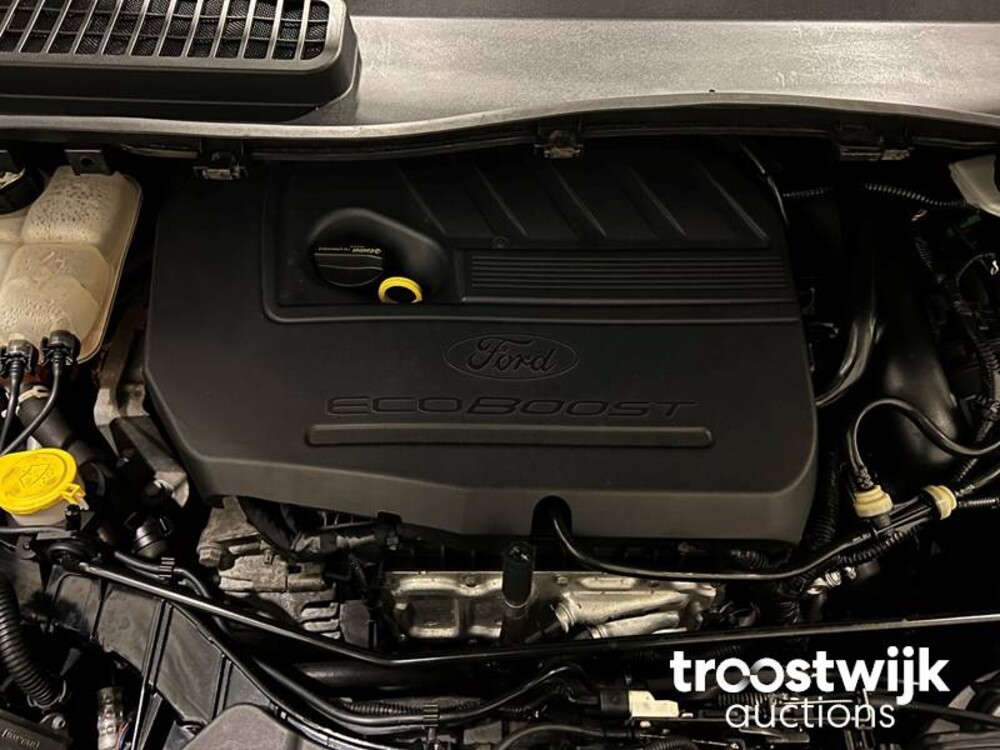 Ford Kuga Titanium Plus 4WD Car