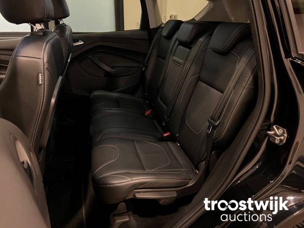 Ford Kuga Titanium Plus 4WD Car