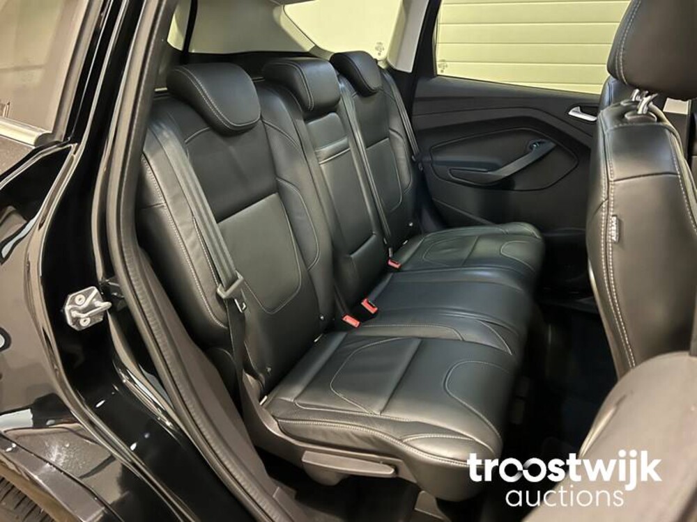 Ford Kuga Titanium Plus 4WD Car