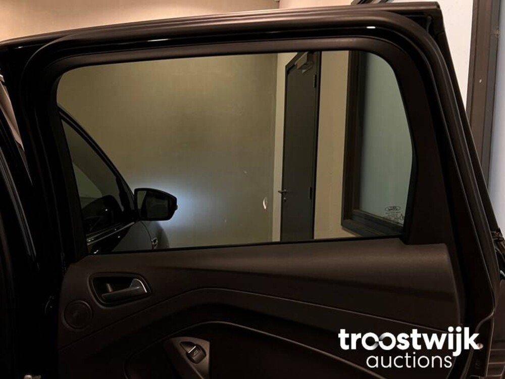 Ford Kuga Titanium Plus 4WD Car