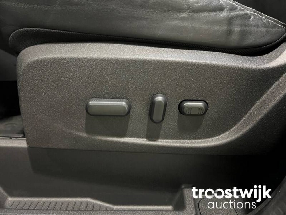 Ford Kuga Titanium Plus 4WD Car