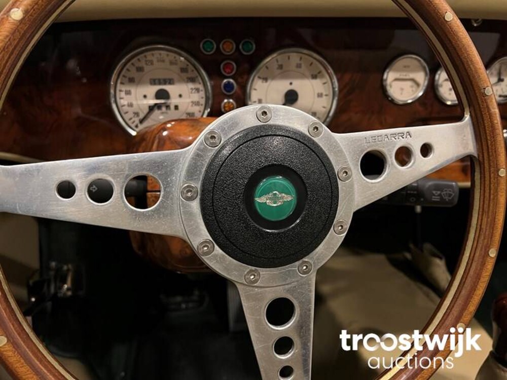 Morgan Plus 3.9 8 V8 2-seater  Car