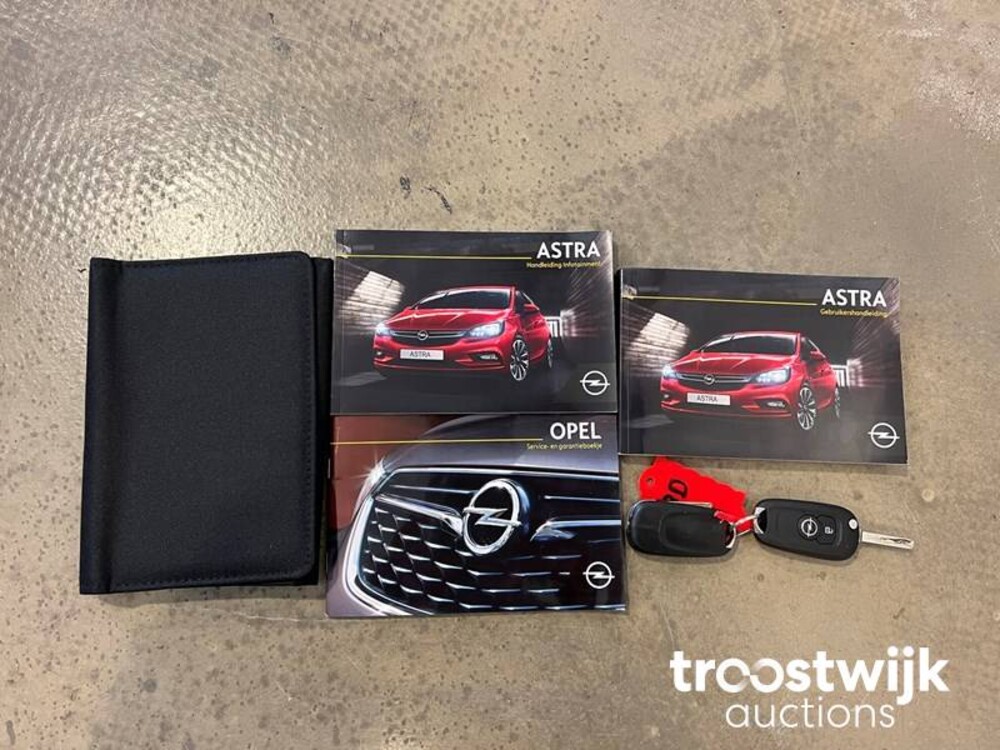 Opel Astra Sports Tourer CDTI Business+ Auto