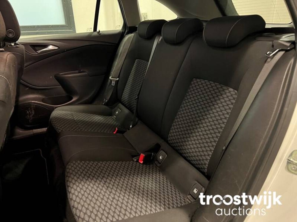 Opel Astra Sports Tourer CDTI Business+ Auto