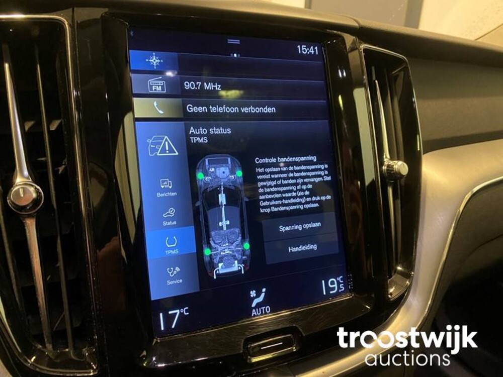 Volvo XC60 D4 AWD Momentum Auto