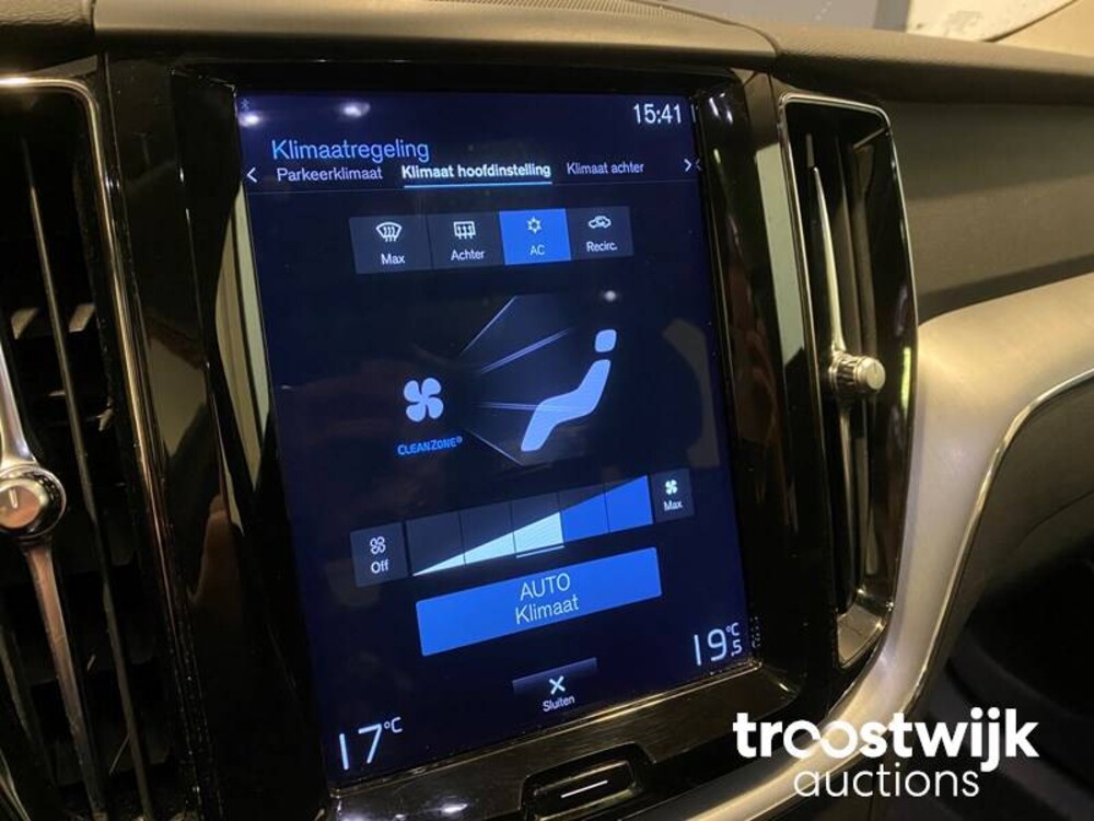 Volvo XC60 D4 AWD Momentum Auto