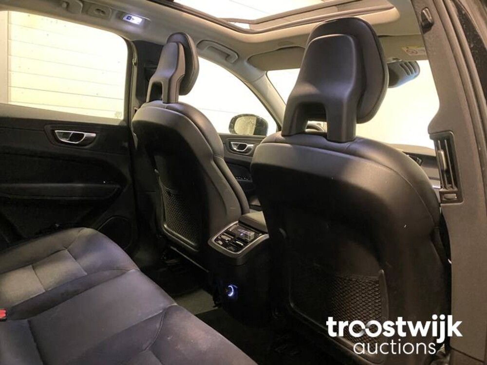 Volvo XC60 D4 AWD Momentum Auto