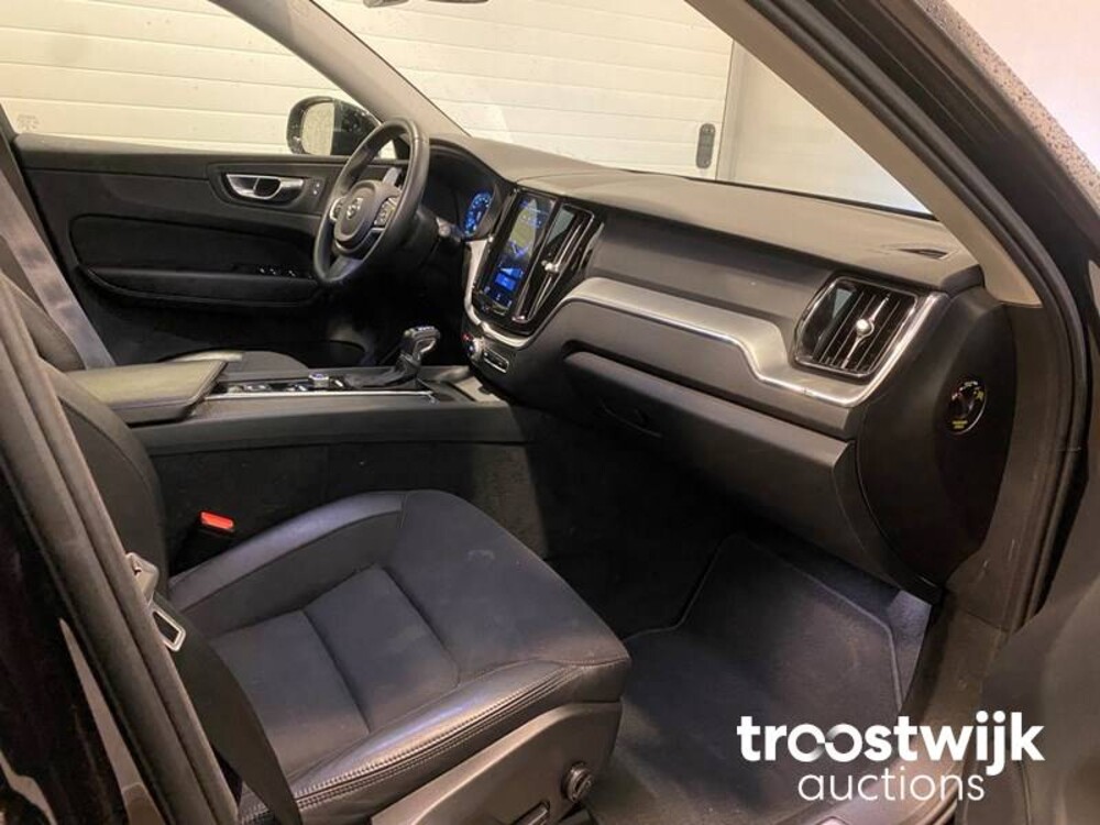 Volvo XC60 D4 AWD Momentum Auto