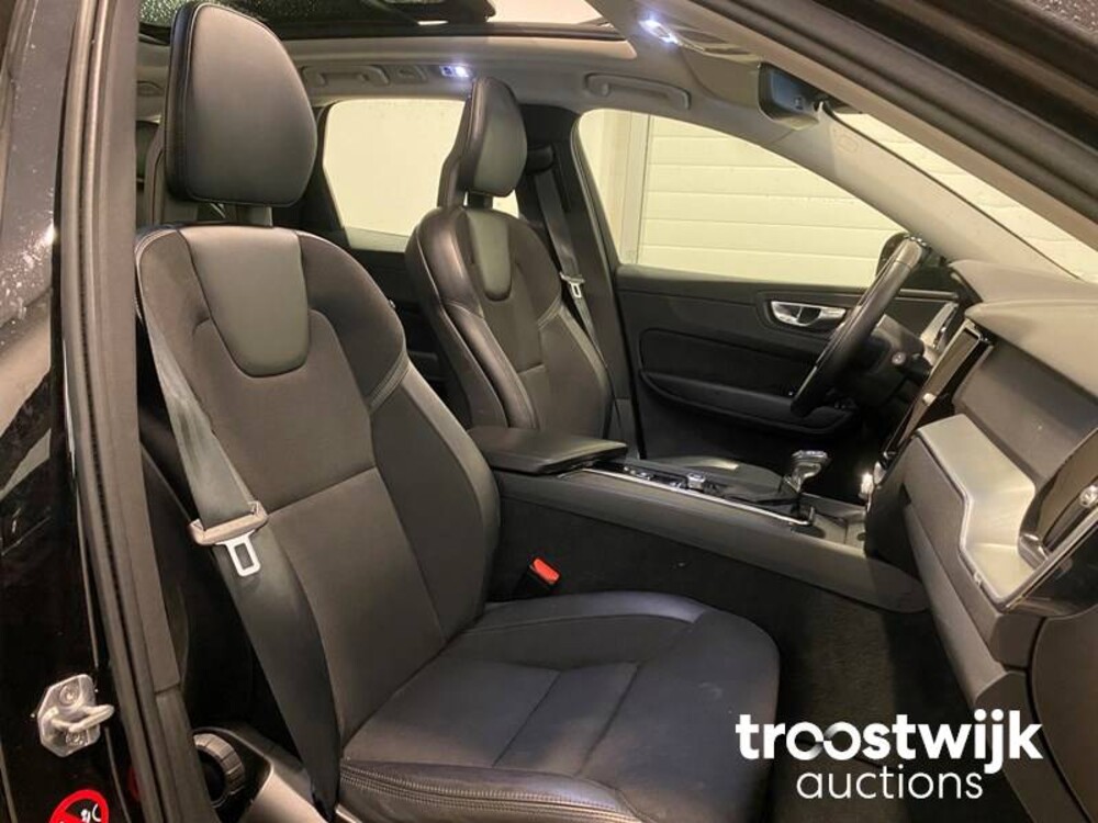 Volvo XC60 D4 AWD Momentum Auto