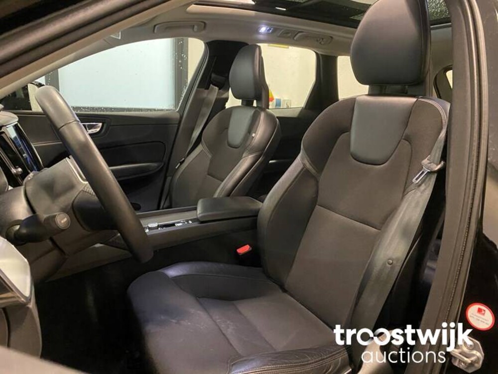 Volvo XC60 D4 AWD Momentum Auto