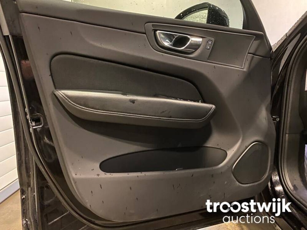 Volvo XC60 D4 AWD Momentum Auto