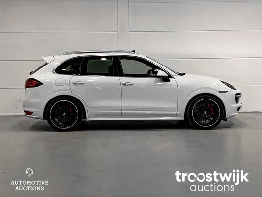 Porsche Cayenne GTS 4.8 V8 SportChrono 420pk 2014, HB-295-K