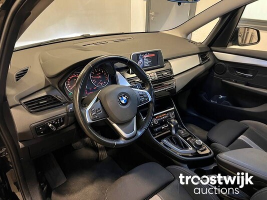 BMW 218i Gran Tourer Car