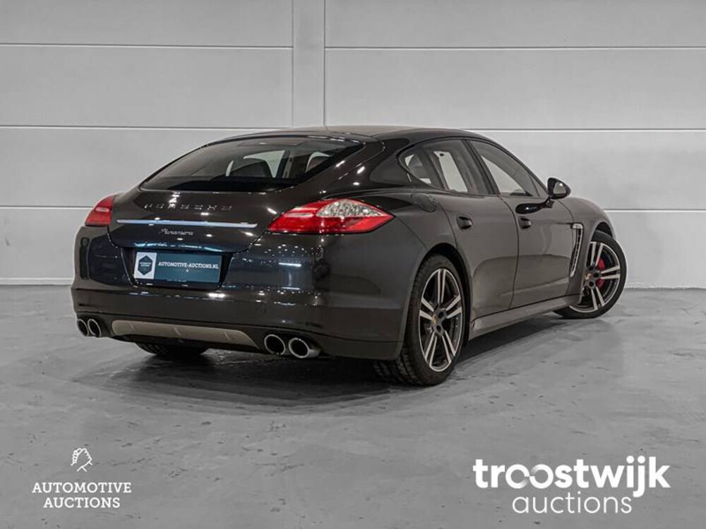 Porsche Panamera 3.6 Platinum Edition Car