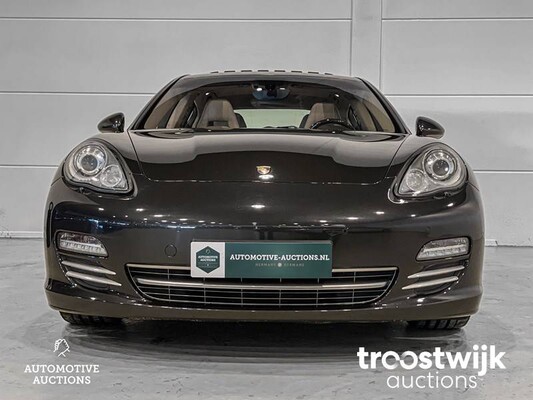 Porsche Panamera 3.6 Platinum Edition SportChrono 299pk 2013, L-185-HT