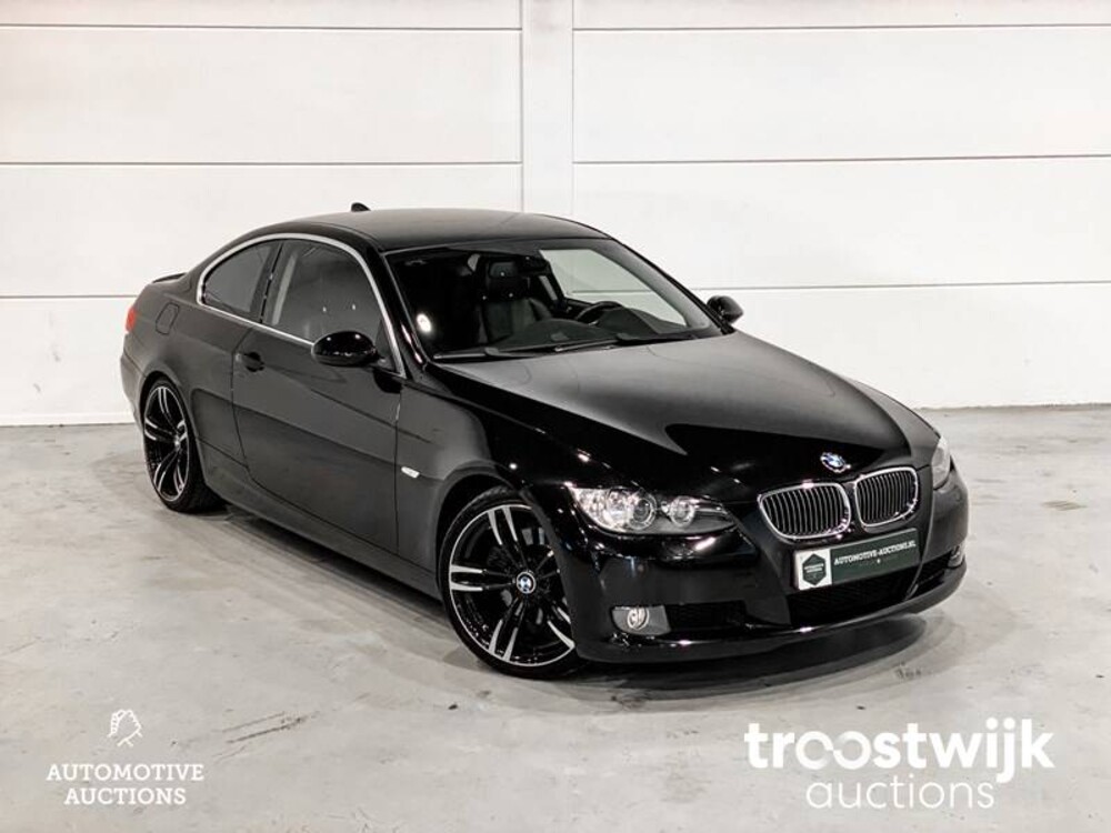 BMW 325i Coupe Auto