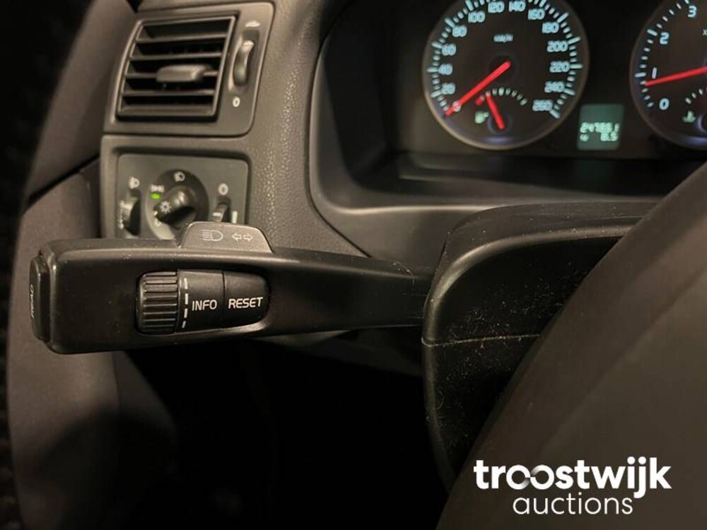 Volvo V50 2.4 Kinetic Auto