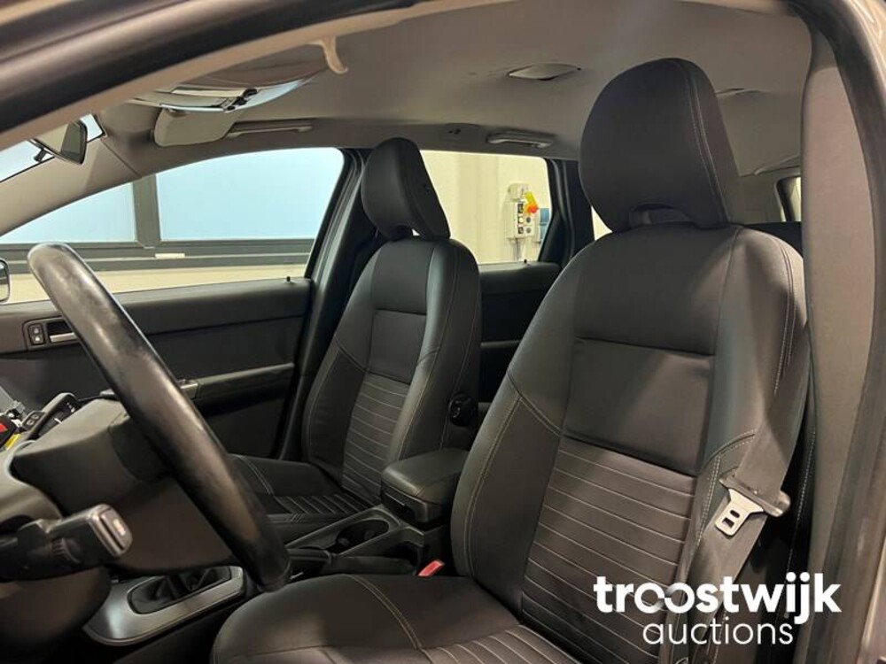 Volvo V50 2.4 Kinetic Auto