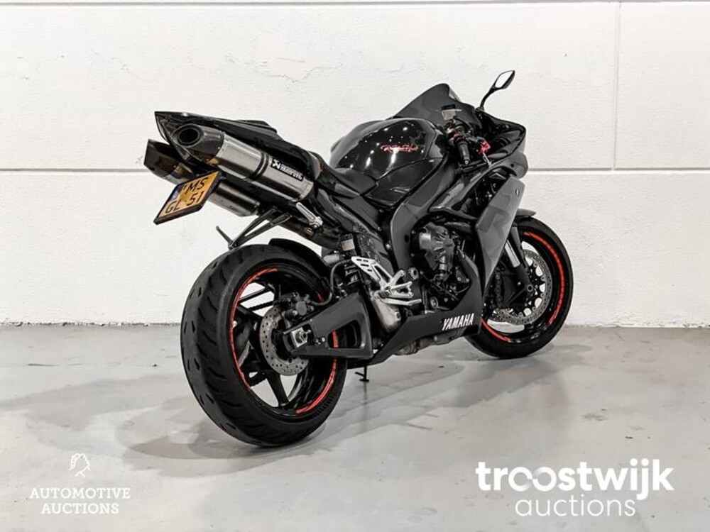 Yamaha YZF R1 Sport Motorrad