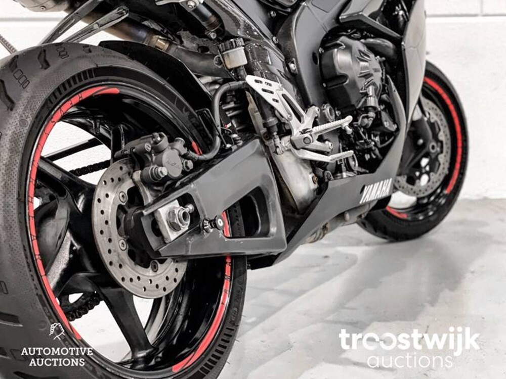Yamaha YZF R1 Sport Motorrad