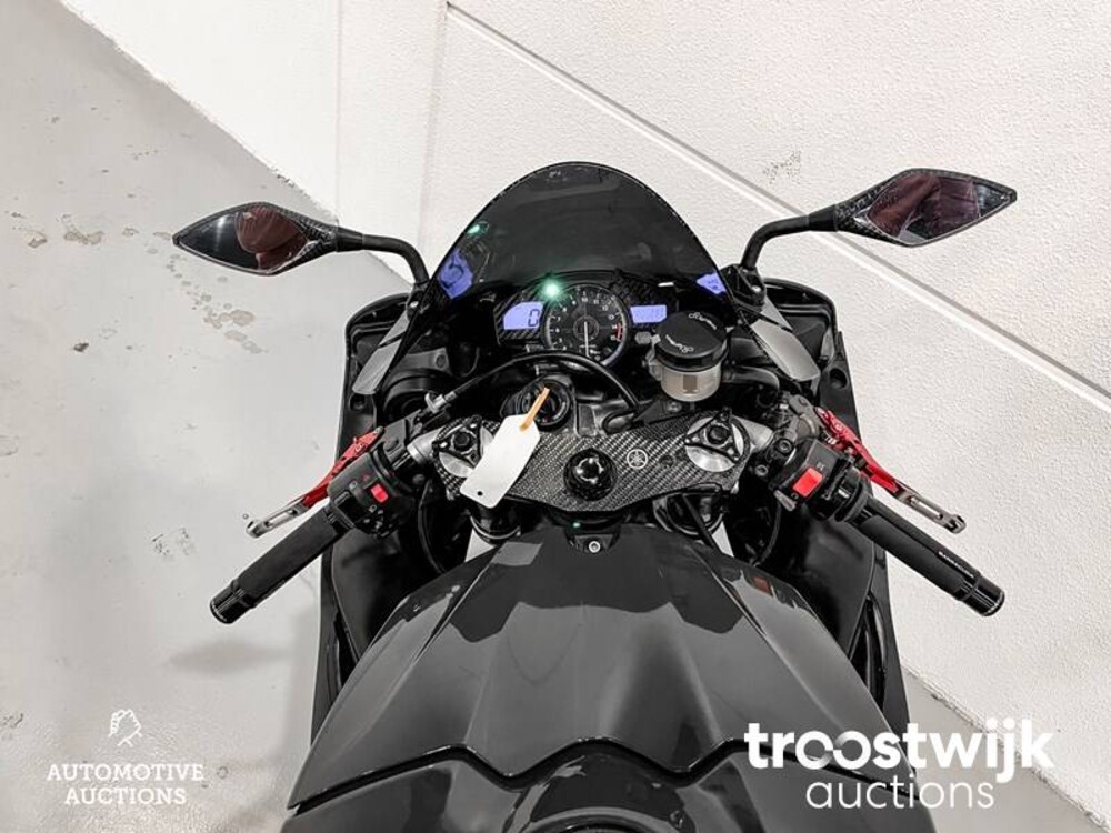 Yamaha YZF R1 Sport Motorrad