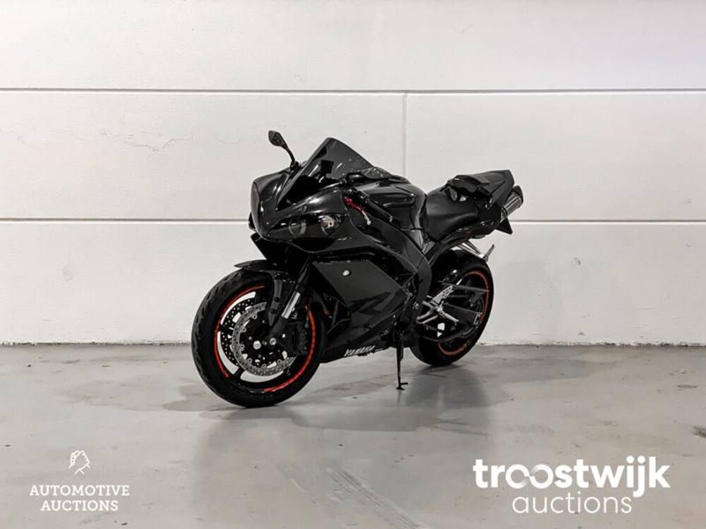 Yamaha YZF R1 Sport Motorrad