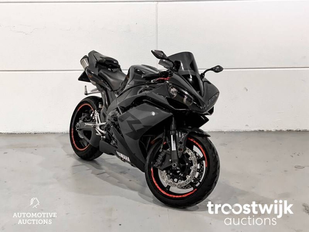 Yamaha YZF R1 Sport Motorrad