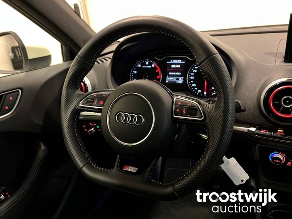 Audi A3 S-line 1.4 TSI Auto