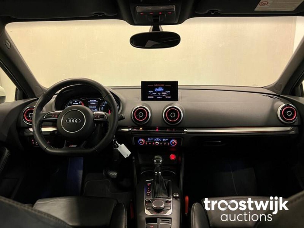 Audi A3 S-line 1.4 TSI Auto