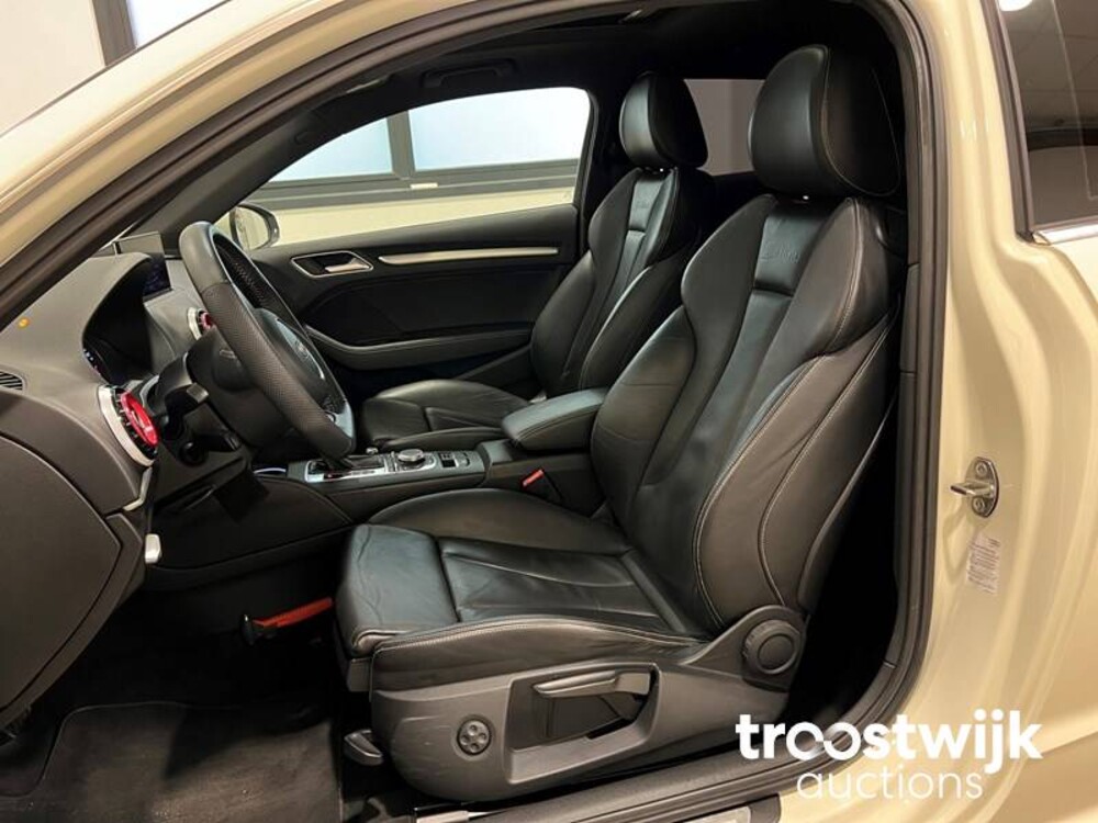 Audi A3 S-line 1.4 TSI Auto