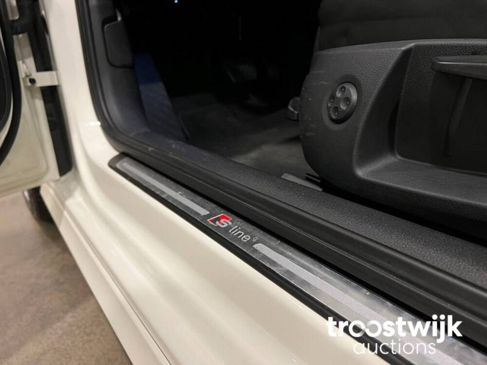 Audi A3 S-line 1.4 TSI Auto