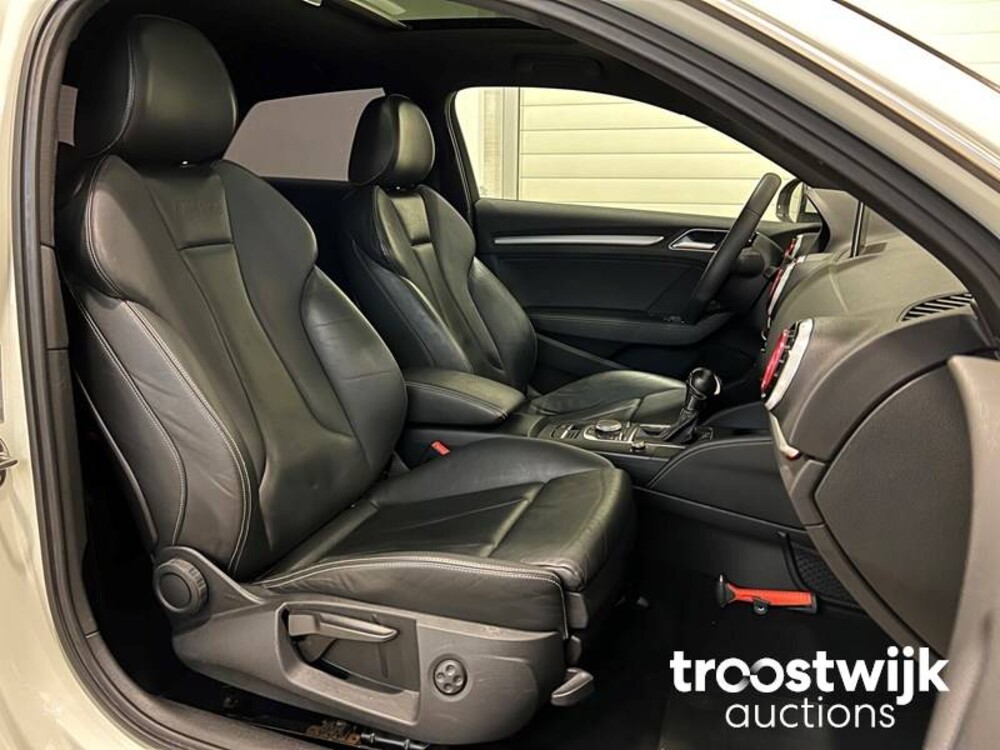 Audi A3 S-line 1.4 TSI Auto