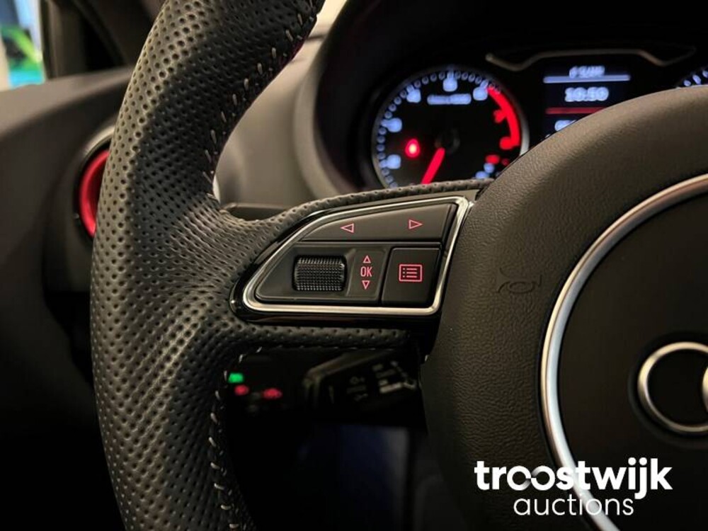 Audi A3 S-line 1.4 TSI Auto