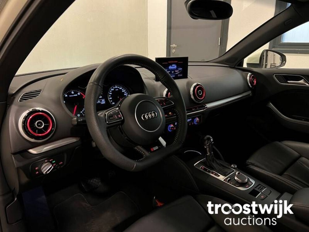Audi A3 S-line 1.4 TSI Auto