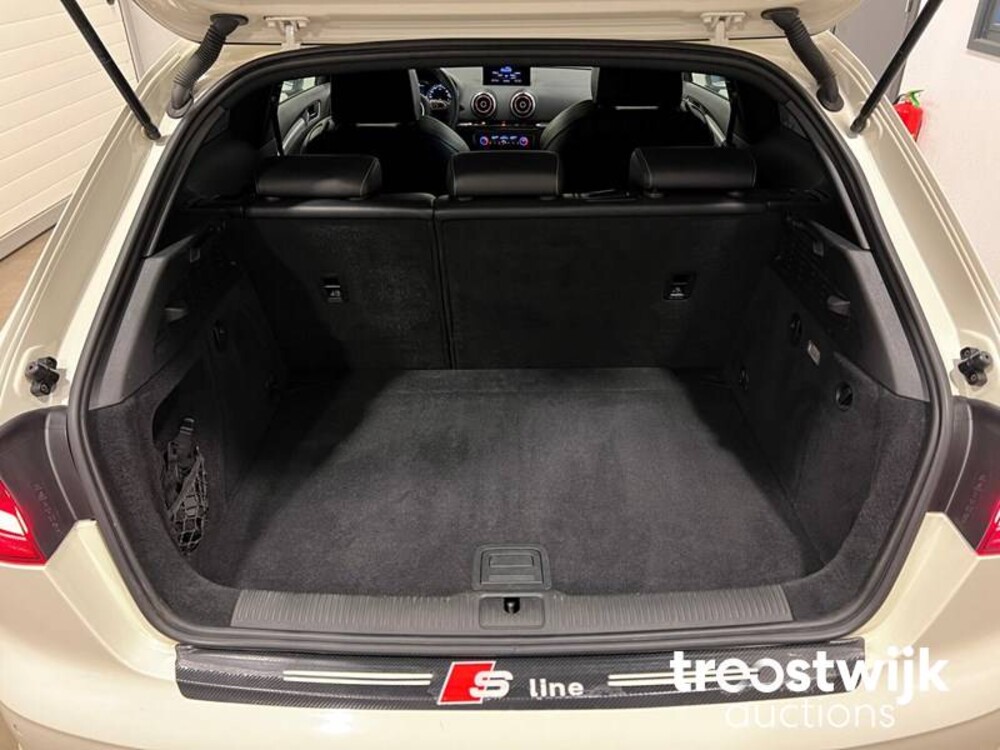 Audi A3 S-line 1.4 TSI Auto