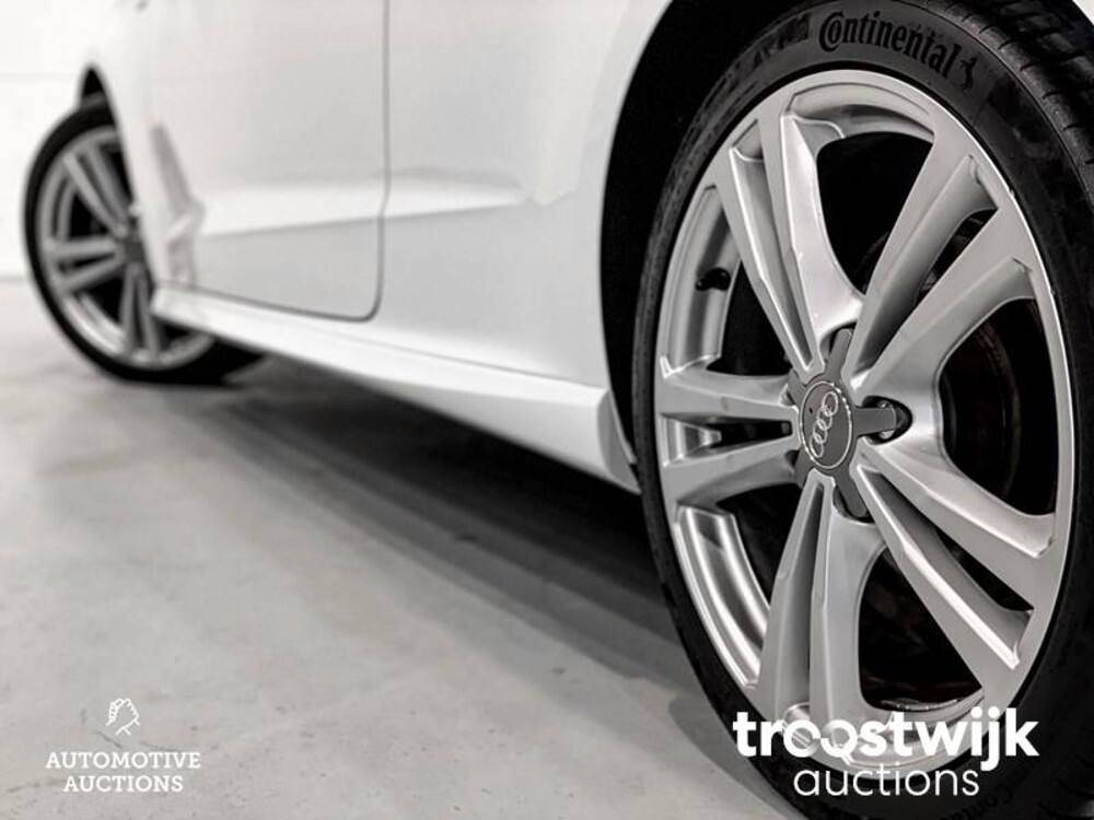 Audi A3 S-line 1.4 TSI Auto