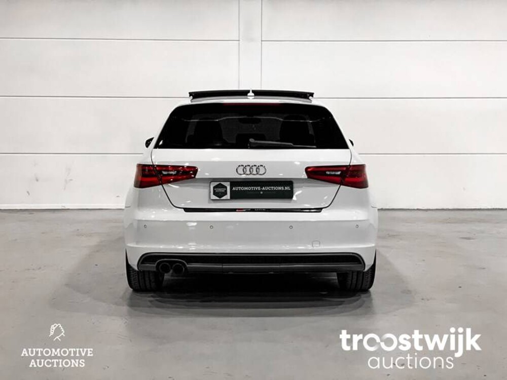 Audi A3 S-line 1.4 TSI Auto