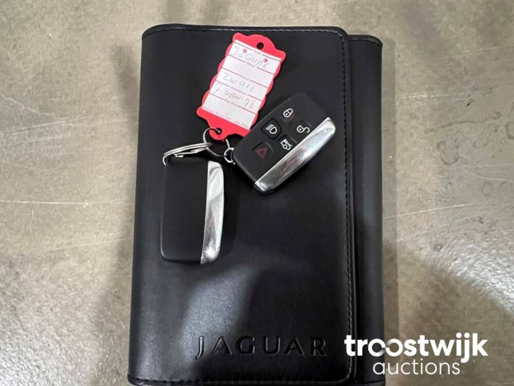 Jaguar XJ Premium Luxury 2.0 Auto