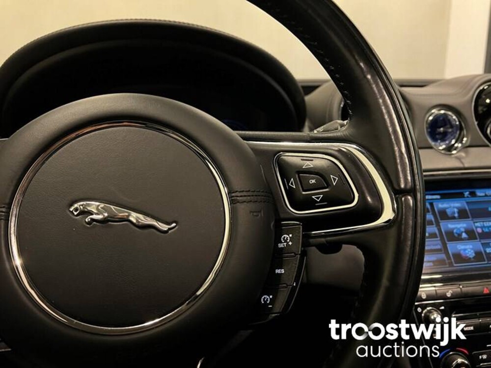 Jaguar XJ Premium Luxury 2.0 Auto