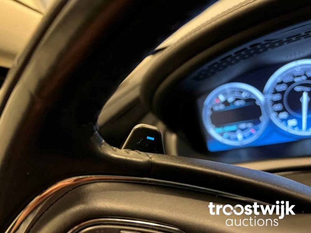 Jaguar XJ Premium Luxury 2.0 Auto