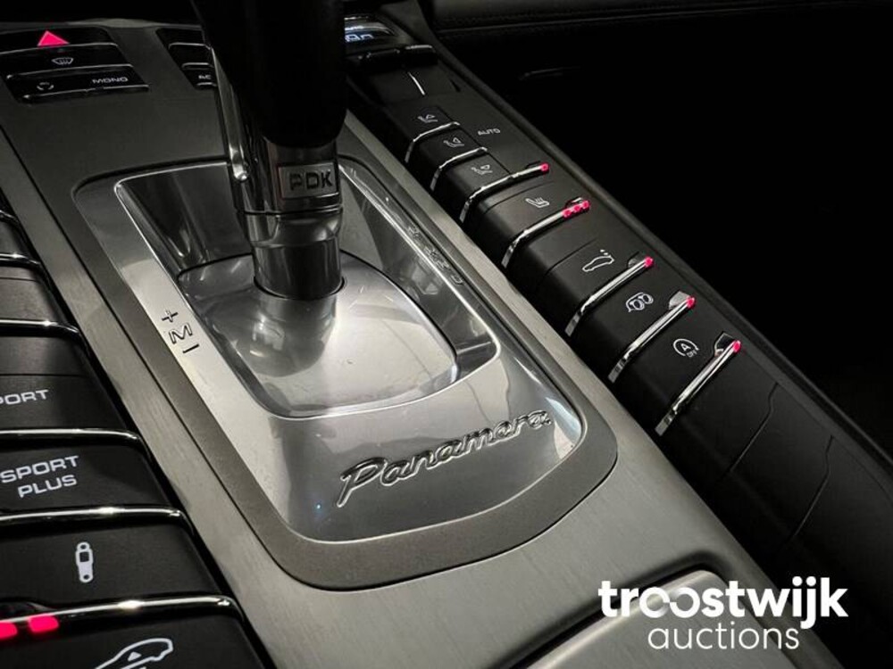 Porsche Panamera Turbo 4.8 Auto